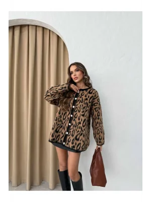 Kadın Krem-kahve Düğmeli Uzun Leopar Desenli Kalın Yumoş Peluş Şardonlu Kışlık Triko Hırka