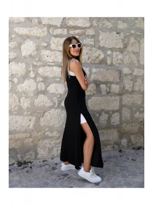 MetuCa Kadın Sıfır Kol Bisiklet Yaka Yırtmaçlı Uzun Elbise ve Şortlu Takım - Siyah