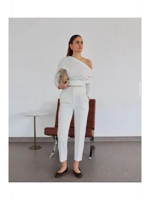 MetuCa Kadın Düşük Omuz Kayık Yaka Drapeli Uzun Kollu Vücudu Saran Bluz - Beyaz