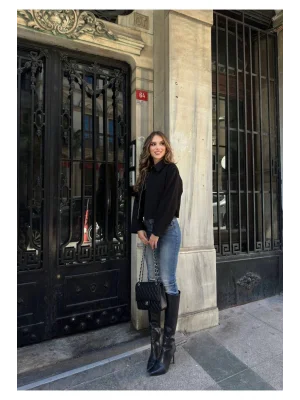 Kadın Siyah Oversize Kısa Kalın Gömlek Yaka Fermuarlı Kaşe Kaban