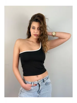 MetuCa Kadın Tek Omuz Üstü Kontrast Şeritli Vücuda Oturan Kaşkorse Crop Bluz - Siyah