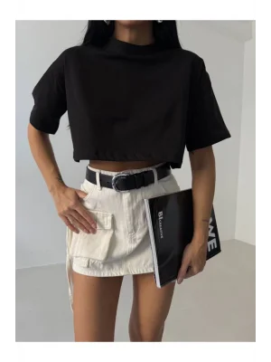 MetuCa Kadın Yarım Balıkçı Yaka Kısa Kollu Vücudu Saran Oversize Crop Tişört - Siyah