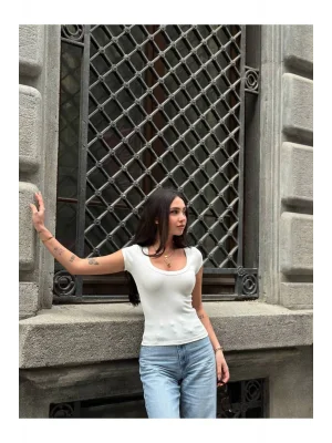 MetuCa Kadın U Yaka Kısa Kollu Vücuda Oturan Likralı Fitilli Kaşkorse Basic Bluz - Beyaz