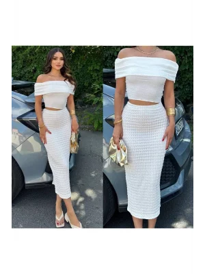 MetuCa Kadın Madonna Yaka Düşük Omuz Gofre Kumaş Bürümcük Esnek Crop Bluz - Beyaz