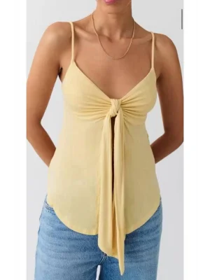 MetuCa Kadın İp Askılı V Yaka Önden Bağlamalı Asimetrik Kesim Vücudu Saran Bluz Atlet - Sarı