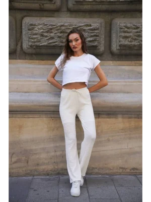 MetuCa Kadın Yüksek Bel Beli Bağcıklı Cepli Gofre Kumaş Palazzo Pantolon - Beyaz