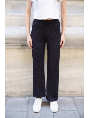 MetuCa Kadın Yüksek Bel Beli Bağcıklı Cepli Gofre Kumaş Palazzo Pantolon - Siyah