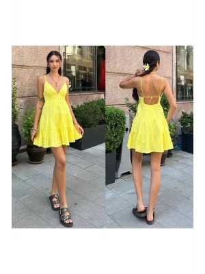 MetuCa Kadın V Yaka İp Askılı Sırtı Bağlamalı Beli Lastikli Kat Kat Mini Elbise - Sarı