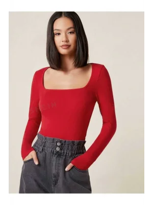 MetuCa Kadın Kırmızı Kare Yaka Uzun Kollu Vücudu Saran İpek Jarse Kumaş Basic Bluz Badic