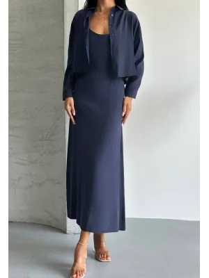 MetuCa Kadın Lacivert Dokuma Kumaş Crop Gömlek ve U Yaka Askılı Uzun Elbise İkili Takım