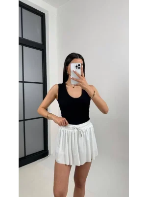 MetuCa Kadın Yüksek Bel Beli Lastikli ve Bağcıklı Pileli Rahat Kesim Şort Etek - Beyaz