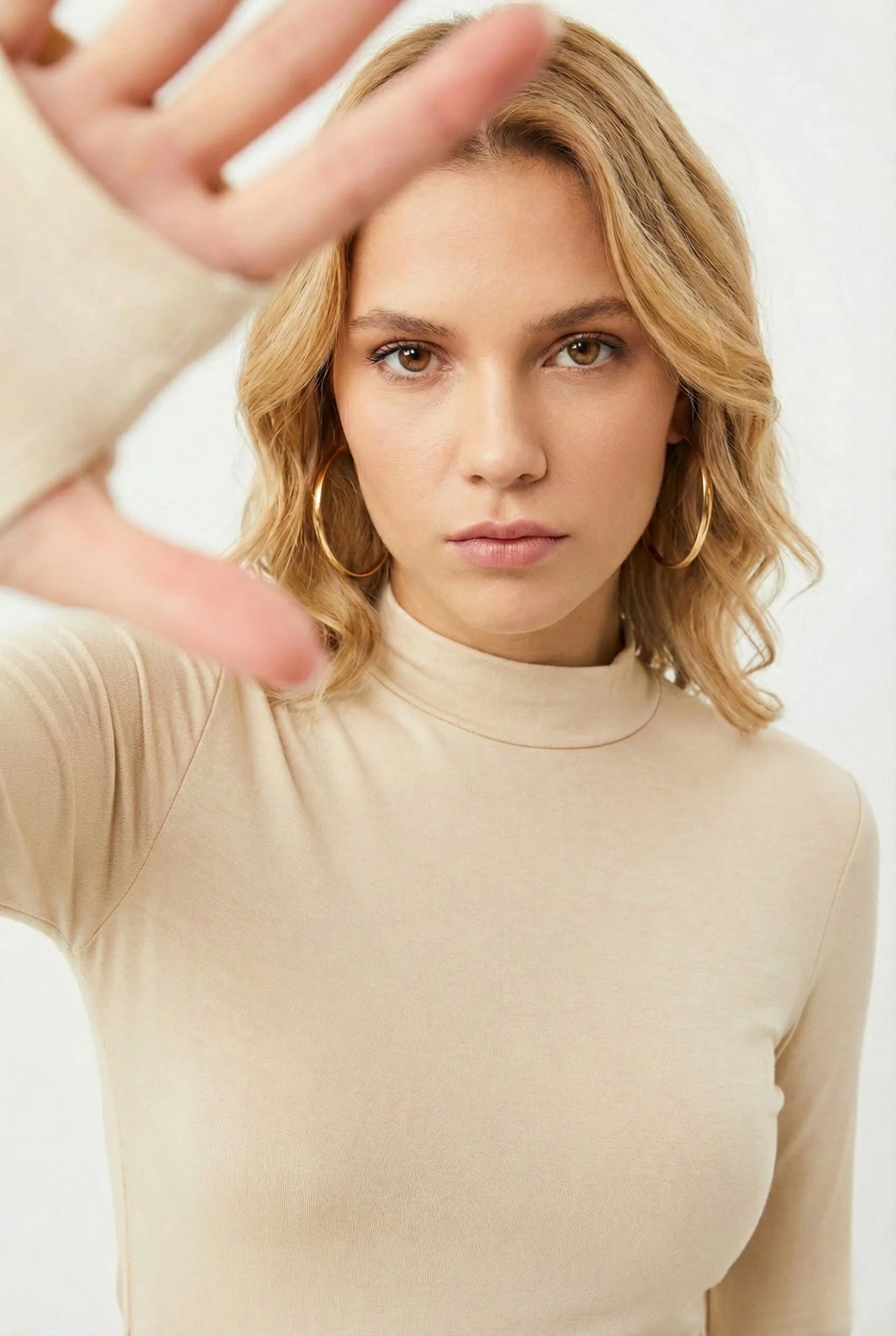 Kadın Bej Balıkçı Yaka Parmak Geçmeli Pamuklu Body Bluz