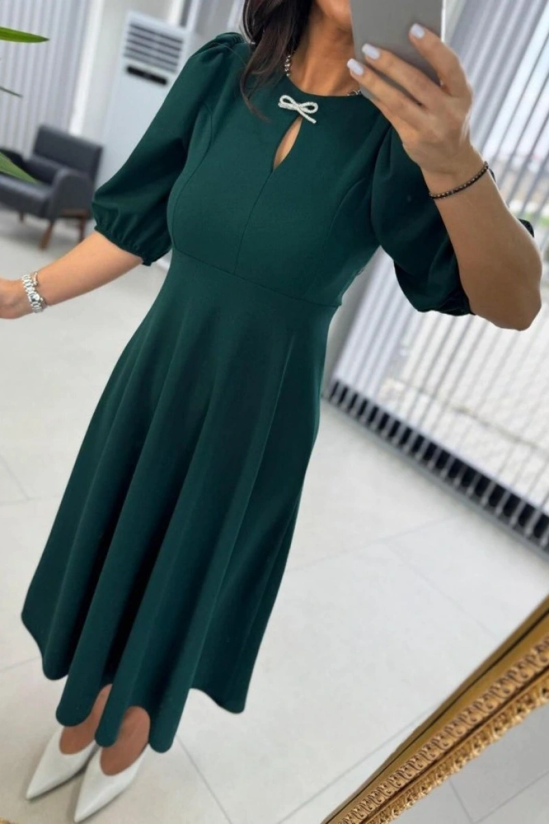 Kadın Kısa Kollu Bisiklet Yaka Fiyonk Broşlu Midi Janjan Krep Elbise