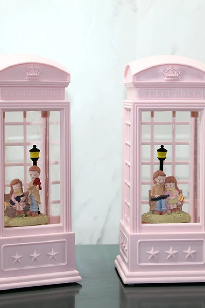 Telefon Kulübeli Kış Masalı Işıklı Müzikli Kar Küresi