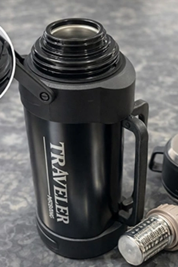 2000 ml Bardaklı Çift Katmanlı Vakumlu Paslanmaz Çelik Termos