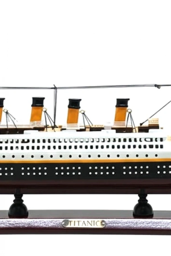 35x45 cm Özel Tasarım Işıklı Ahşap Titanik Gemi