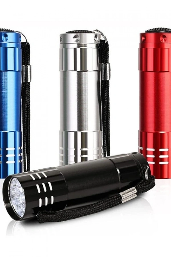 9 LEDLİ PİLLİ EL FENERİ