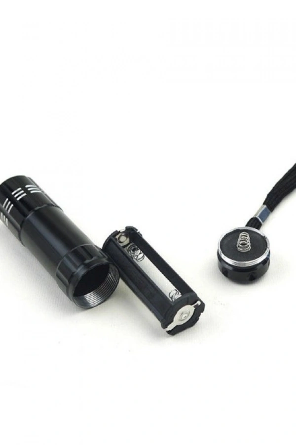 9 LEDLİ PİLLİ EL FENERİ