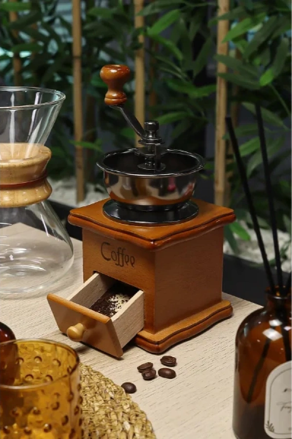 Ahşap Kahve Değirmeni