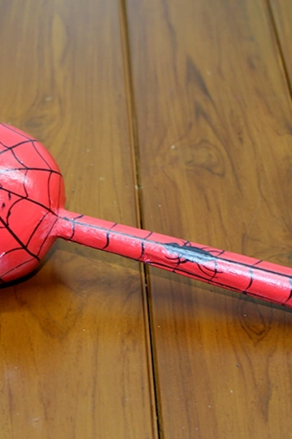 Ahşap Kedili Spiderman Marakas Tekli