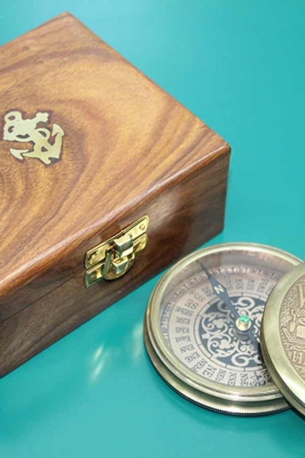 Ahşap Kutulu Pirinç Pusula