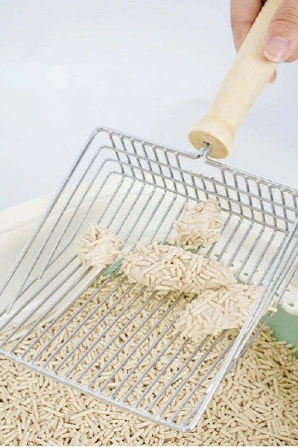 Ahşap Saplı Metal Kum Temizleme Küreği