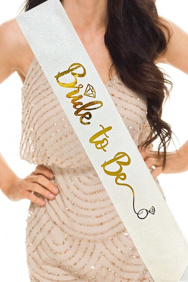 Altın Bride To Be Yazılı Beyaz Kuşak