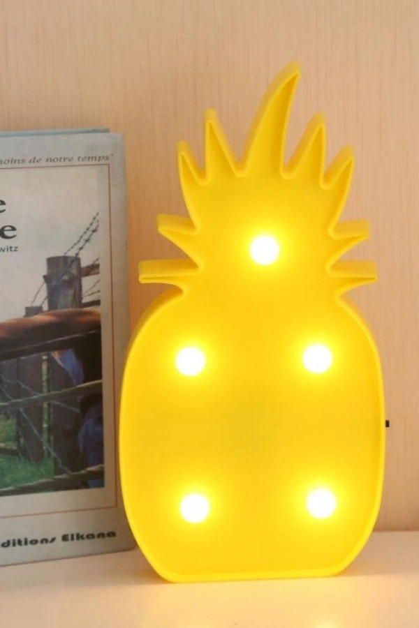Ananas Tasarımlı Masa Lambası