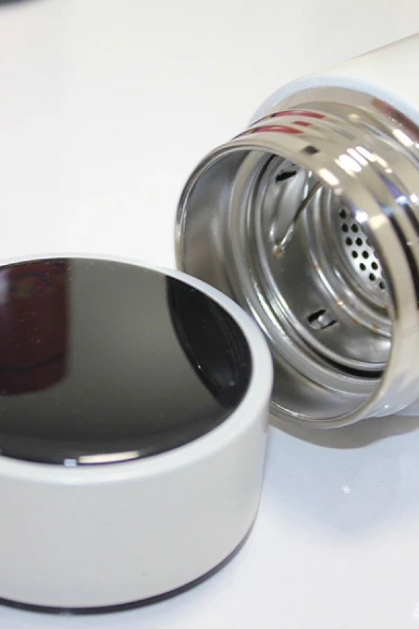 Anime Baskılı Dijital Göstergeli Termos 500 ml Model 3