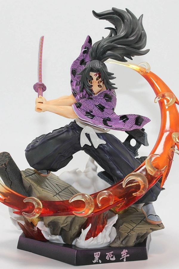 Anime Demon Slayer Tsugikuni Figürü 28 Cm