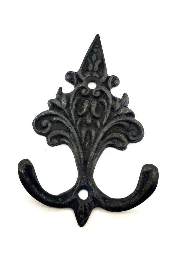 Antika Tarz Dekoratif Pirinç Çam Figürlü Askı - 98x57 mm, Oksit