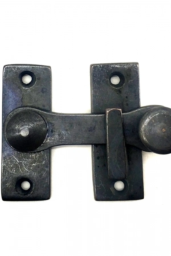 Antika Tarz Dekoratif Pirinç Cerman Kapak Mandalı – 55x70mm, Oksit