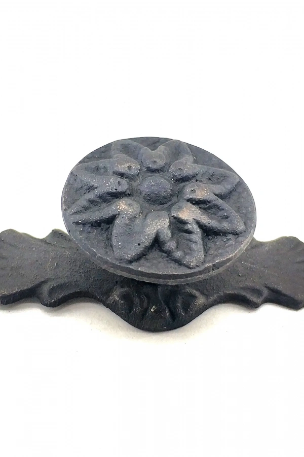 Antika Tarz Dekoratif Pirinç Çiçek Düğme - 29x70 mm, Oksit