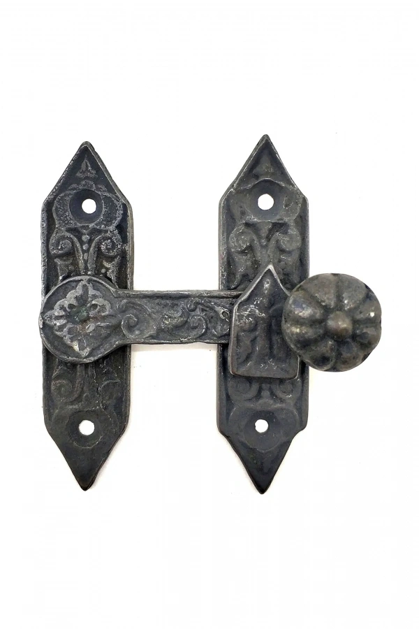 Antika Tarz Dekoratif Pirinç Kapı, Pencere Mandalı - 86x72 mm, Oksit