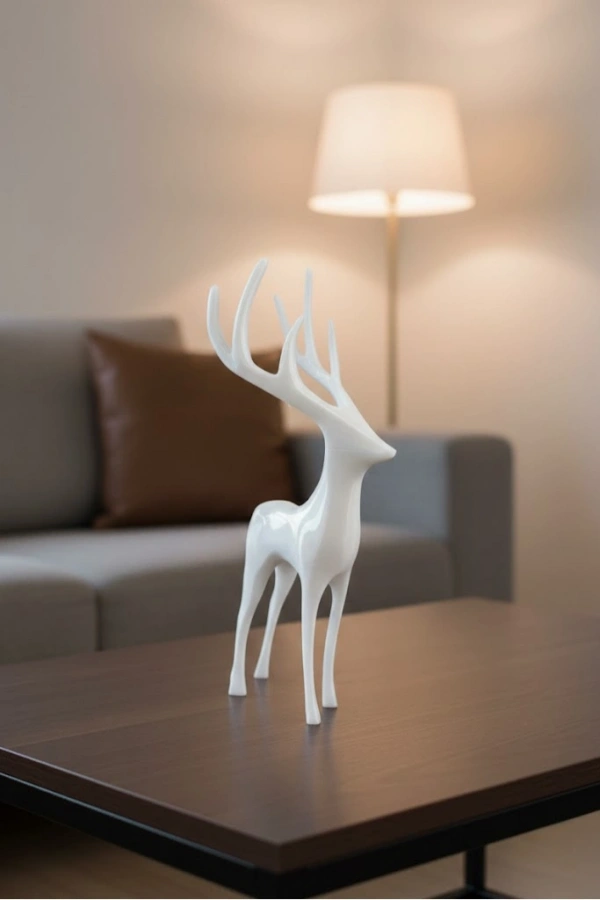 Beyaz Dekoratif Geyik Figürü Şık Ev Aksesuarı