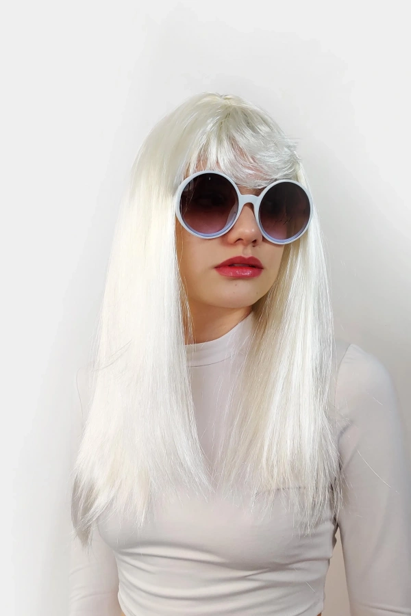 Beyaz Renk Uzun Düz Parti Peruğu