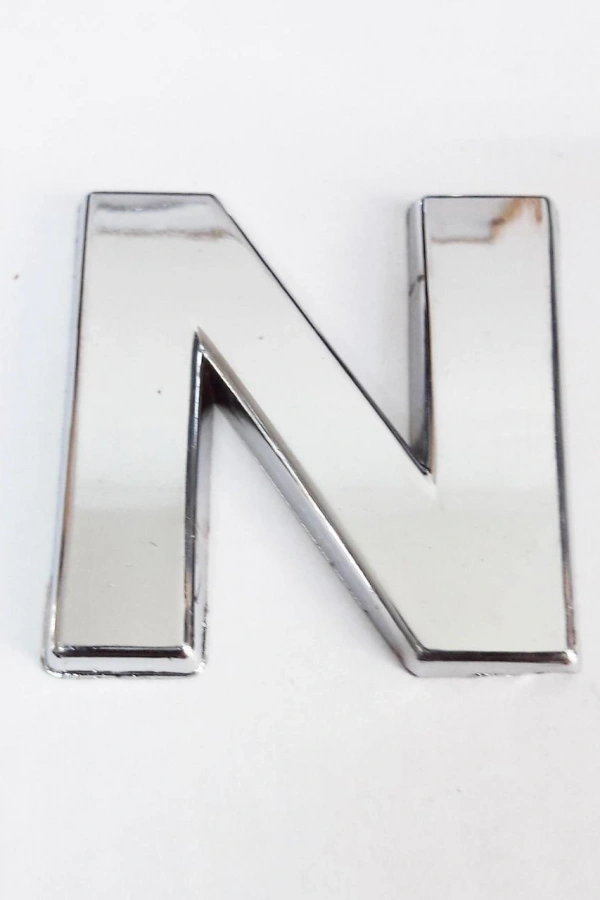 Cemax N Harfi  3,75 cm Krom Yapışkanlı