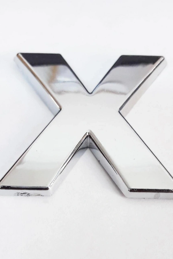 Cemax X Harfi  3,75 cm Krom Yapışkanlı