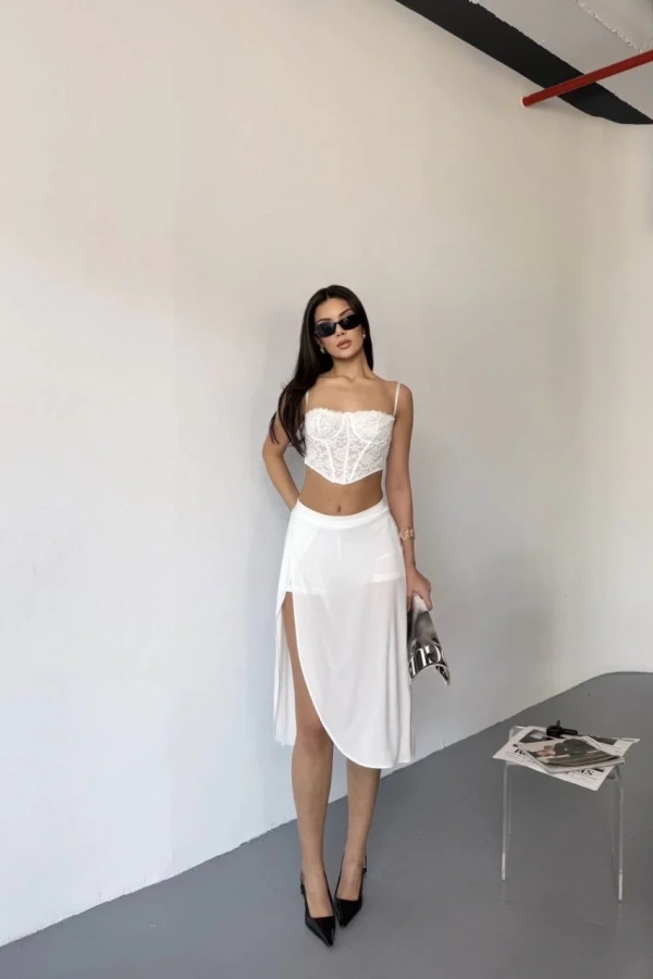 Cepli Şortlu Yırtmaçlı Etek - Beyaz