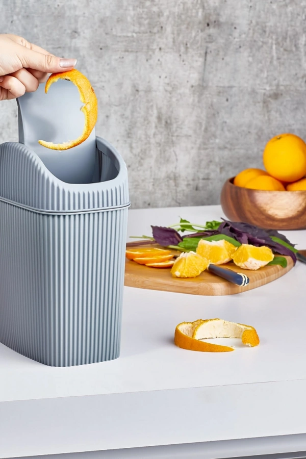 Döner Kapaklı Mini Çöp Kovası 2.5 LT - Krem