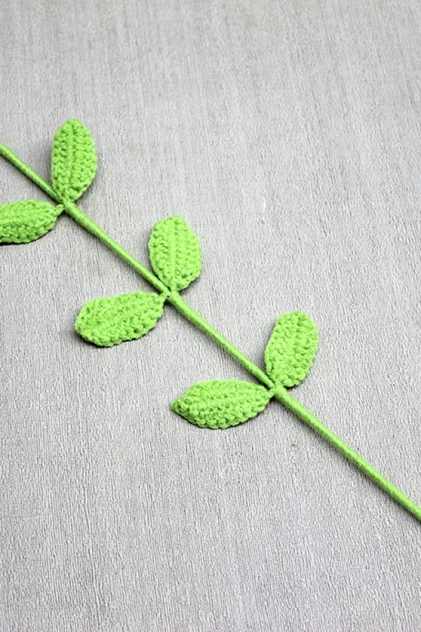 El Örgüsü Çiçek Dalı