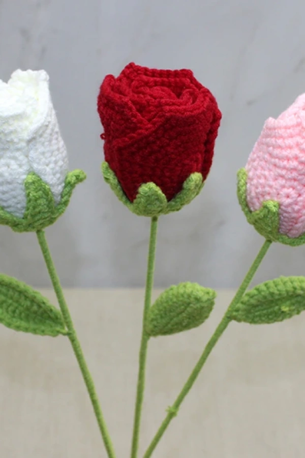 El Örgüsü Tekli Gül Gonca