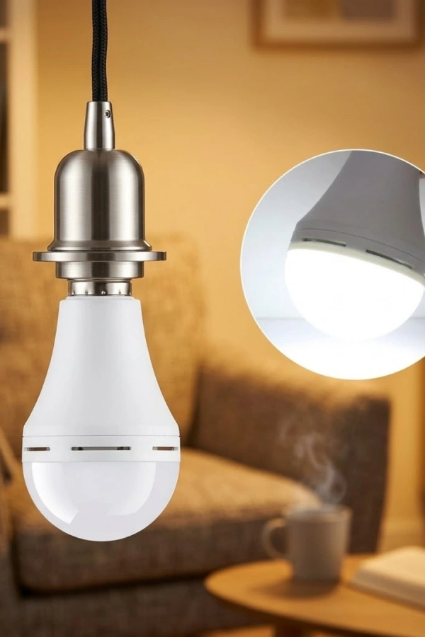 Elektrik Kesintisinde Yanan Şarjlı LED Ampul E27 6500K Güçlü Işık