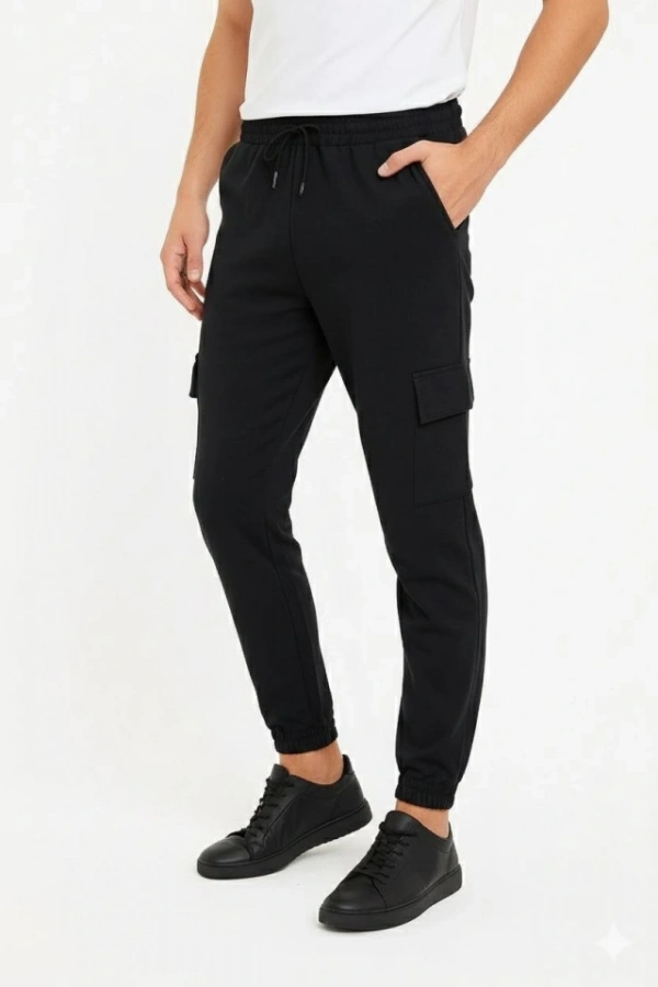 Erkek Siyah Jogger Eşofman Altı Rahat Kalıp, Kargo Cepli, Lastikli Paça, Günlük Spor Pantolon - Siyah