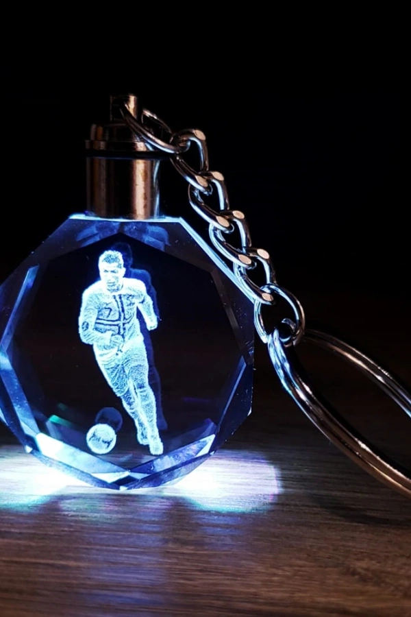 Futbolcu Tasarımlı Işıklı Anahtarlık