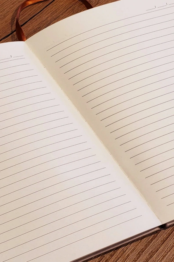 Gold İşlemeli Siyah Deri Defter