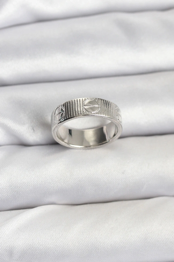 Gümüş Renk Model Kadın Yüzük