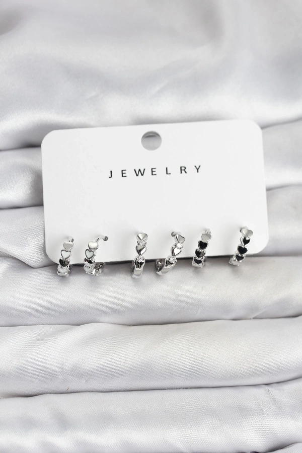 Gümüş Renk Pirinç Minimal Kalp Detaylı Kadın Küpe Seti