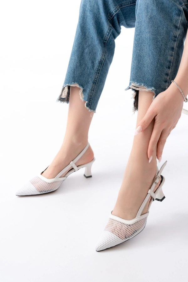 K-607 Beyaz Günlük Fileli Arkası Açık 7 cm Topuklu Bayan Ayakkabı