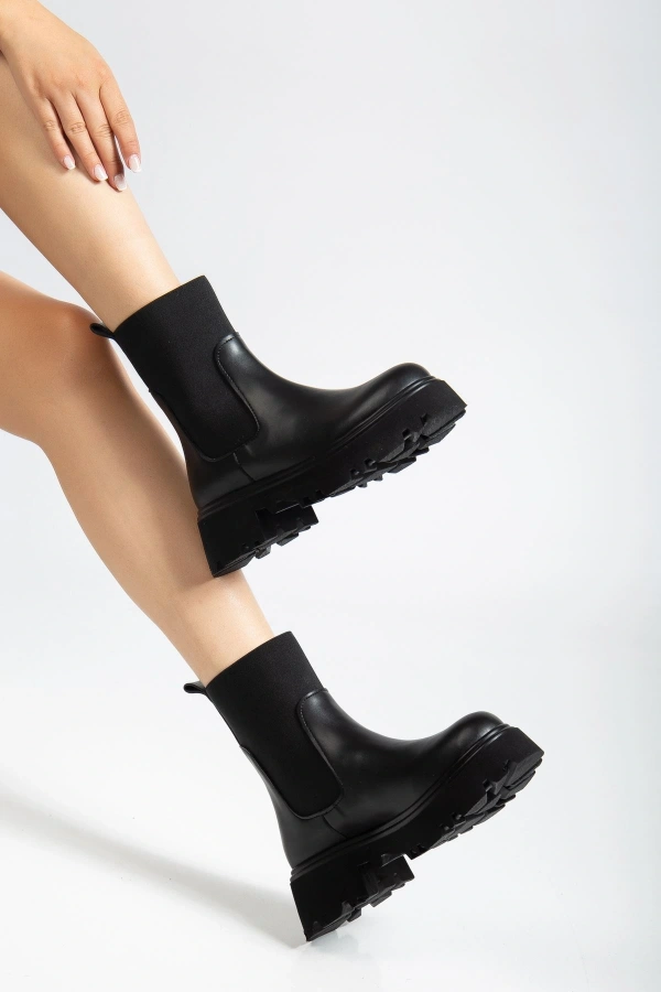 K-815 Siyah Lastikli Yüksek Tabanlı Günlük Kadın Bot